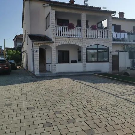 Fuer 5 Personen Ca 70 Qm In Rovinj, Istrien Istrische Riviera *